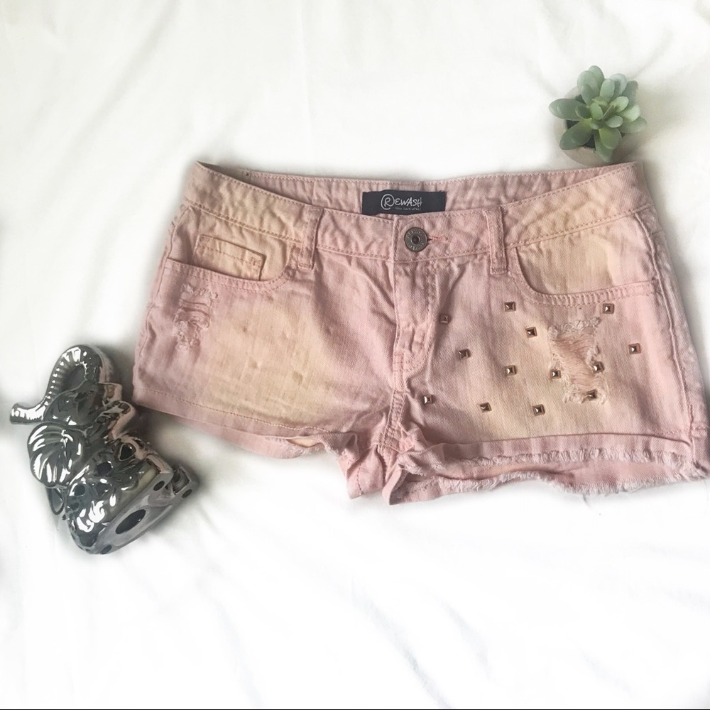 🔥Pink Distressed Shorts